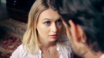 Film porno cu femei pitice ce face sex cu amantul