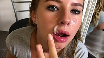 La pizda ii place sa manance sperma