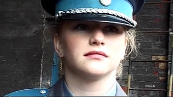 Video porno cu matusa fututa de nepot si doi prieteni ai lui in cur gura pizda