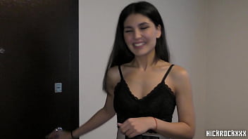 Foarte multa pula mare intra in aceasta pizda foarte umeda