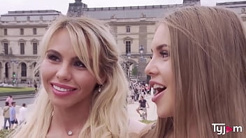 Doua fete blonde bune de pula se fut la bucuresti foarte mult