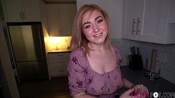 Frumoasa si foarte rea este aceasta tarfa care face sex foarte mult in pizda